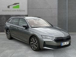 Grau Gebraucht 2024 Skoda Octavia SportLine Kombi | 34.000 € (Etwas zu teuer)