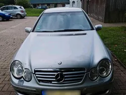 Grau Gebraucht 2004 Mercedes C220 Coupé | 1.900 €