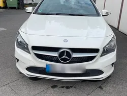 Weiß Gebraucht 2016 Mercedes CLA200 Coupé | 17.200 €