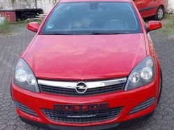Rot Gebraucht 2009 Opel Astra GTC Selection Limousine | 700 € (Superpreis)