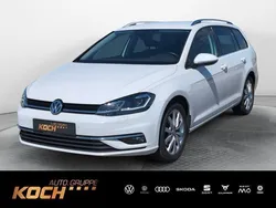 Pure white Gebraucht 2019 VW Golf VII Highline Kombi | 19.930 € (Fairer Preis)