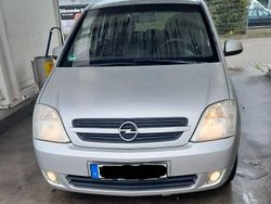 Silber Gebraucht 2004 Opel Meriva Van / Kleinbus | 1.750 € (Guter Preis)