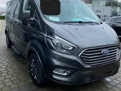 Grau Gebraucht 2021 Ford Tourneo Custom Van / Kleinbus | 34.500 €