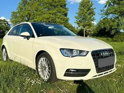 Weiß Gebraucht 2013 Audi A3 Ambition Kleinwagen | 10.500 € (Etwas zu teuer)