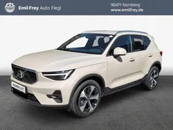 Beige Gebraucht 2024 Volvo XC40 Core SUV | 34.490 € (Guter Preis)