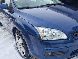 Blau Gebraucht 2007 Ford Focus Kombi | 2.300 € (Fairer Preis)