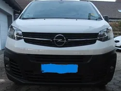 Weiß Gebraucht 2021 Opel Vivaro Van | 22.999 € (Teuer)