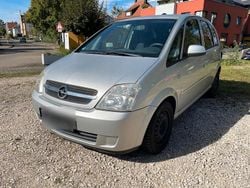 Silber Gebraucht 2005 Opel Meriva Van / Kleinbus | 1.300 € (Guter Preis)