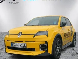 Gelb Gebraucht 2025 Renault R5 Komfort Kleinwagen | 32.390 €