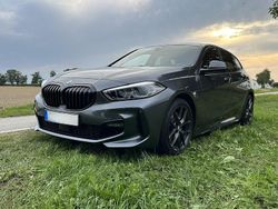 Grau Gebraucht 2021 BMW 120 M Sport Kleinwagen | 28.900 € (Etwas zu teuer)