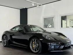 Porsche Cayman GTS