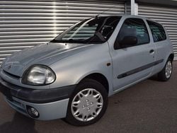 Silber Gebraucht 2000 Renault Clio II Kleinwagen | 1.999 € (Fairer Preis)