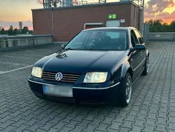 Blau Gebraucht 2001 VW Bora Limousine | 1.650 € (Fairer Preis)