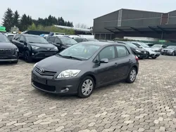 Grau Gebraucht 2011 Toyota Auris Life+ Limousine | 3.450 € (Guter Preis)
