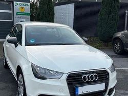 Weiß Gebraucht 2013 Audi A1 Attraction Kleinwagen | 5.800 € (Fairer Preis)