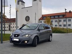 Grau Gebraucht 2013 Seat Altea XL Copa Van / Kleinbus | 5.999 € (Fairer Preis)