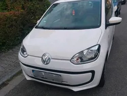 Weiß Gebraucht 2016 VW up! Kleinwagen | 2.850 € (Fairer Preis)