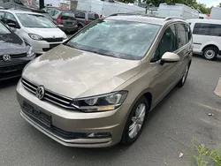 Gold Gebraucht 2016 VW Touran Highline Van / Kleinbus | 15.390 € (Fairer Preis)