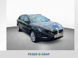 Midnight schwarz metallic Gebraucht 2024 Seat Leon ST Style Kombi | 34.800 €