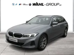 Grau Gebraucht 2024 BMW 320 Shadowline Kombi | 38.790 € (Fairer Preis)
