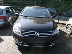 Schwarz Gebraucht 2012 VW Passat Exclusive Limousine | 5.950 € (Teuer)