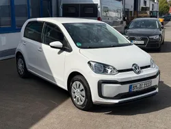 Weiß Gebraucht 2018 VW up! move up! Kleinwagen | 8.600 € (Guter Preis)