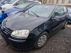 Schwarz Gebraucht 2005 VW Golf IV Trendline Kleinwagen | 550 € (Superpreis)