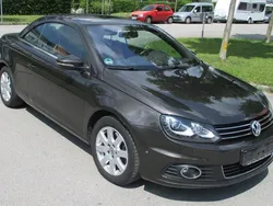 Braun metallic Gebraucht 2011 VW Eos Cabrio | 18.900 €