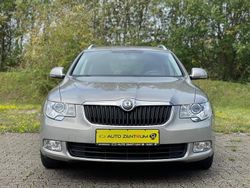 Beige Gebraucht 2012 Skoda Superb Elegance Kombi | 11.490 € (Etwas zu teuer)