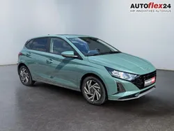 Grün Neu 2025 Hyundai i20 Limousine | 19.741 € (Guter Preis)