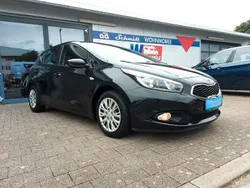 Schwarz Gebraucht 2013 Kia Ceed Attract Limousine | 6.990 € (Fairer Preis)