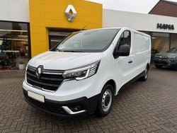Gletscherweiss Gebraucht 2024 Renault Trafic Komfort Van / Kleinbus | 27.990 € (Superpreis)
