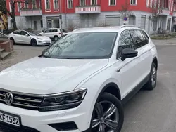 Weiß Gebraucht 2019 VW Tiguan Allspace SUV | 22.900 € (Fairer Preis)
