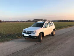 Weiß metallic Gebraucht 2015 Dacia Duster Lauréate SUV | 10.600 € (Teuer)