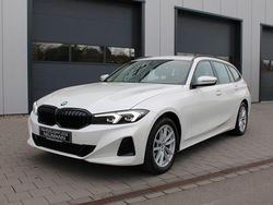 Weiß Gebraucht 2023 BMW 320 Sport Line Kombi | 29.990 € (Guter Preis)