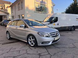 Grau Gebraucht 2012 Mercedes B180 Van / Kleinbus | 11.950 €