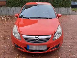 Rot Gebraucht 2007 Opel Corsa Kleinwagen | 2.500 € (Etwas zu teuer)