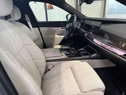 Schwarz (carbonschwarz metallic) Gebraucht 2024 BMW 740 M Sport Limousine | 86.900 € (Guter Preis)