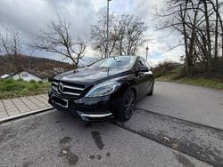 Schwarz Gebraucht 2012 Mercedes B200 AMG line Van / Kleinbus | 9.000 € (Fairer Preis)