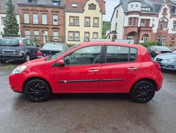 Rot Gebraucht 2011 Renault Clio II Expression Kleinwagen | 5.000 € (Teuer)