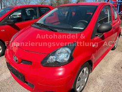 Rot Gebraucht 2010 Toyota Aygo Kleinwagen | 3.850 € (Etwas zu teuer)