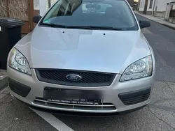 Grau Gebraucht 2006 Ford Focus Kombi | 2.150 € (Fairer Preis)