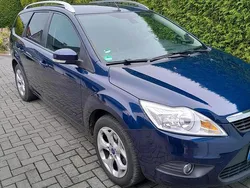 Blau Gebraucht 2010 Ford Focus Kombi | 3.850 € (Fairer Preis)