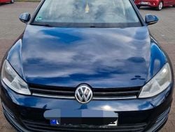 Blau Gebraucht 2014 VW Golf VII Kleinwagen | 6.200 € (Guter Preis)