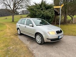 Grau Gebraucht 2003 Skoda Fabia Kombi | 1.350 € (Etwas zu teuer)