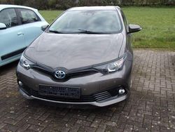 Grau Gebraucht 2018 Toyota Auris Hybrid Team Limousine | 16.999 € (Fairer Preis)