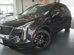 G6m (metallic) Gebraucht 2023 Cadillac XT4 SUV | 36.800 € (Guter Preis)