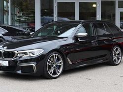 Black sapphire metallic Gebraucht 2018 BMW 550 Kombi | 29.490 € (Etwas zu teuer)