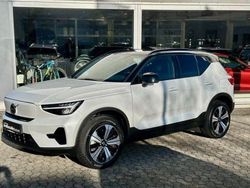 Crystal white / metallic (metallic) Gebraucht 2022 Volvo XC40 Core SUV | 29.990 € (Guter Preis)