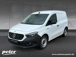 Arktikweiß Gebraucht 2024 Mercedes eCitan Van / Kleinbus | 18.433 €